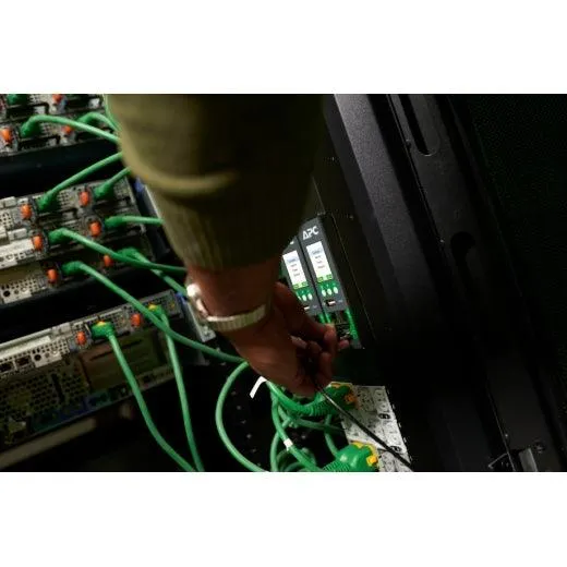 APC 50|60 Hz | 200 - 240 | 346 - 415VAC | Load Capacity 34600VA (APDU10450SW)