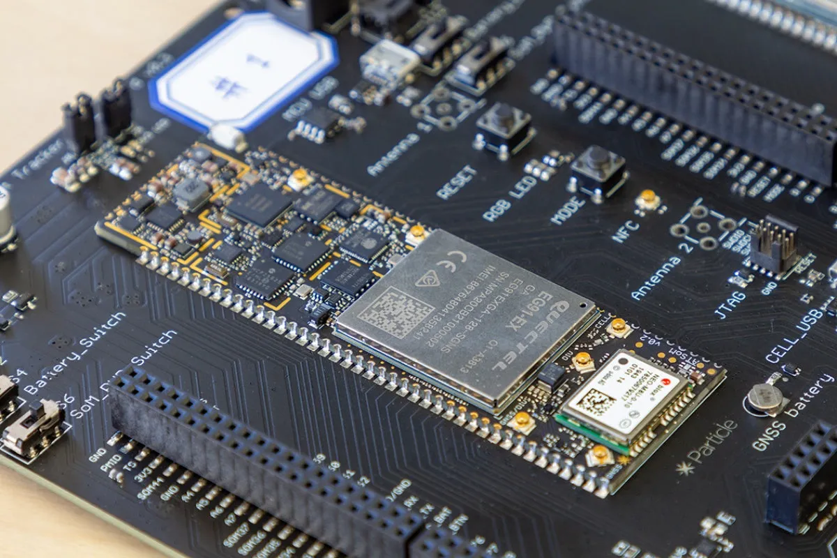 Tracker SoM LTE-M (NorAm, EtherSIM), Tray (T404) [x50]